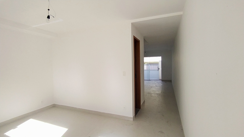 Casa triplex primeira aquisição 2 suítes no bairro Adriana Campo Grande -RJ