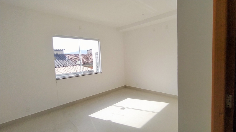 Casa triplex primeira aquisição 2 suítes no bairro Adriana Campo Grande -RJ