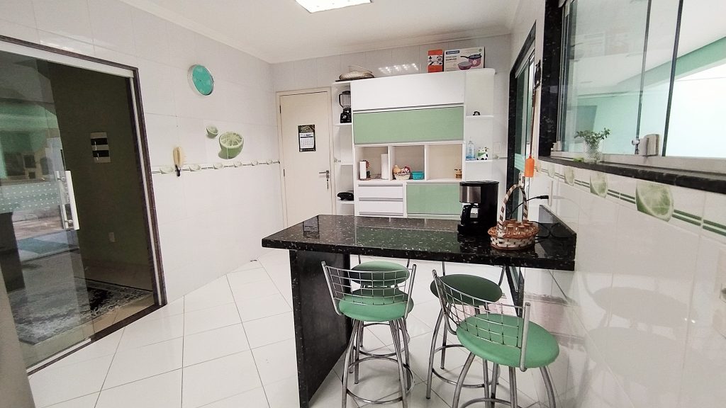 Casa duplex alto padrão e fino acabamento 3 quartos condomínio Girassol Campo Grande