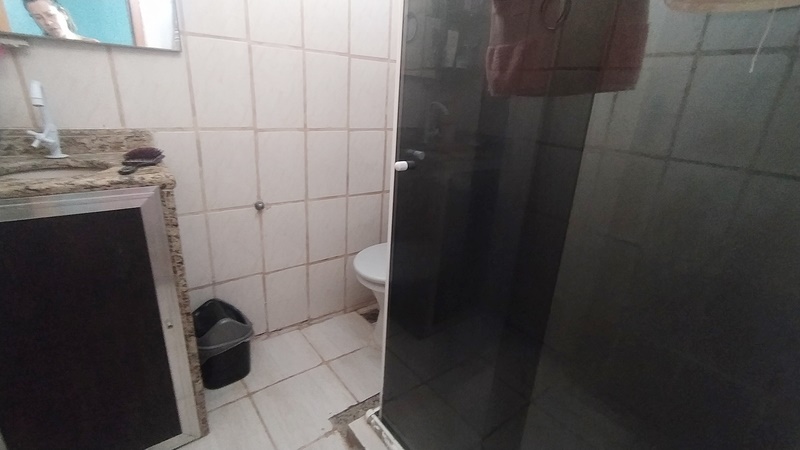 Terreno amplo com casa e piscina