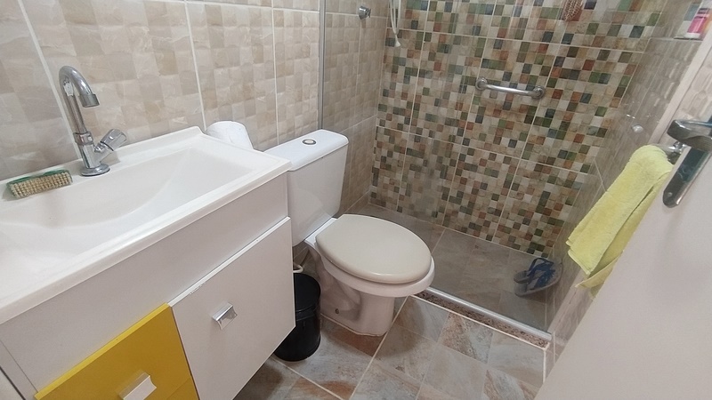 Apartamento de 2 quartos no condomínio fechado em Campo Grande – RJ.