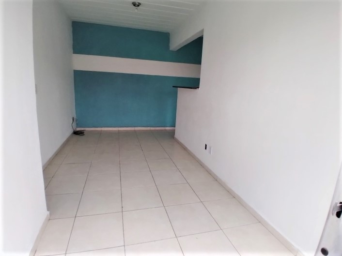 Apartamento de 2º andar 02 quartos sol da manhã.