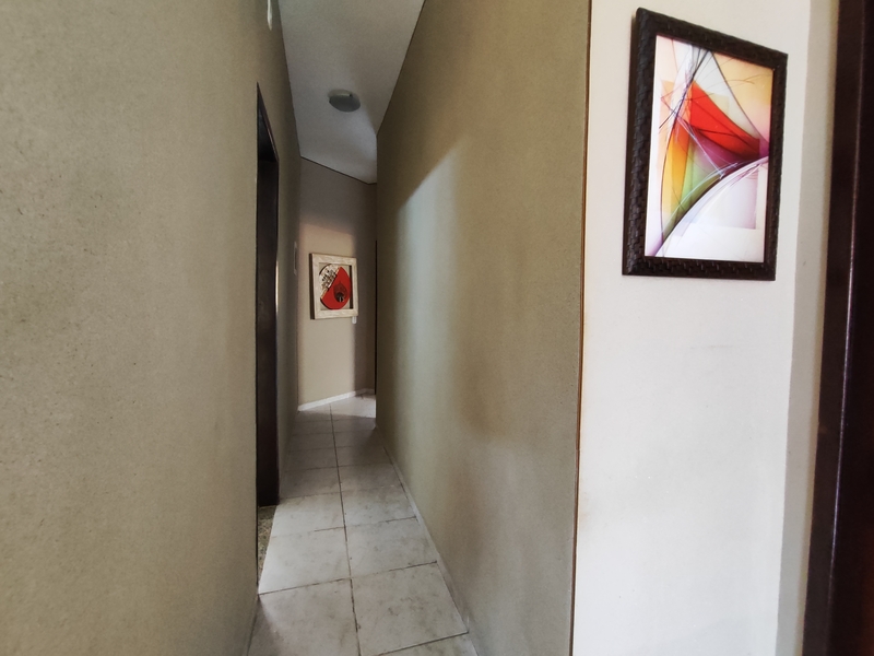 Casa lienar com 02 quartos/suíte e amplo quintal em Campo Grande – RJ