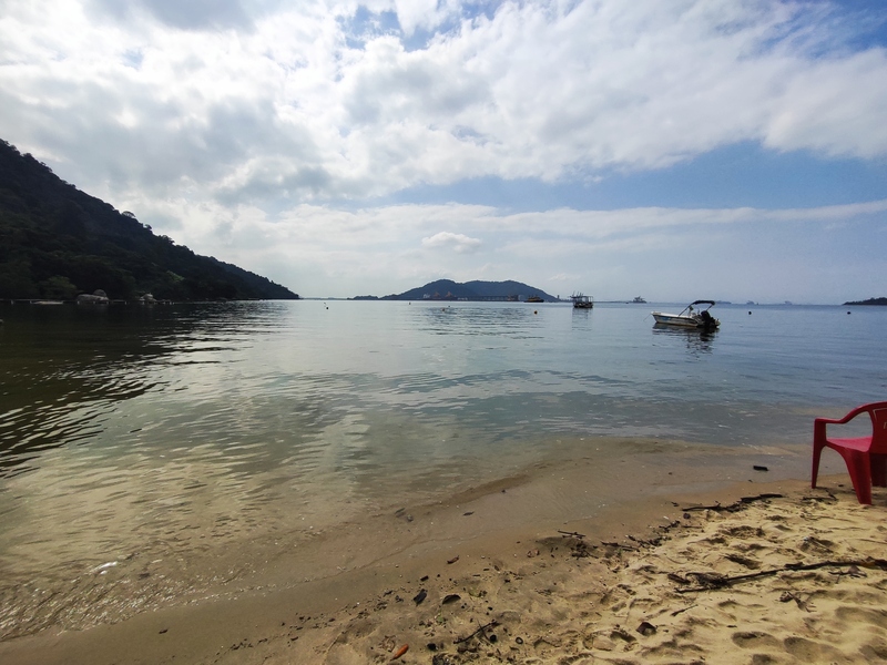 Espaço comercial de frente para praia de Quatiquara – Itacuruça.