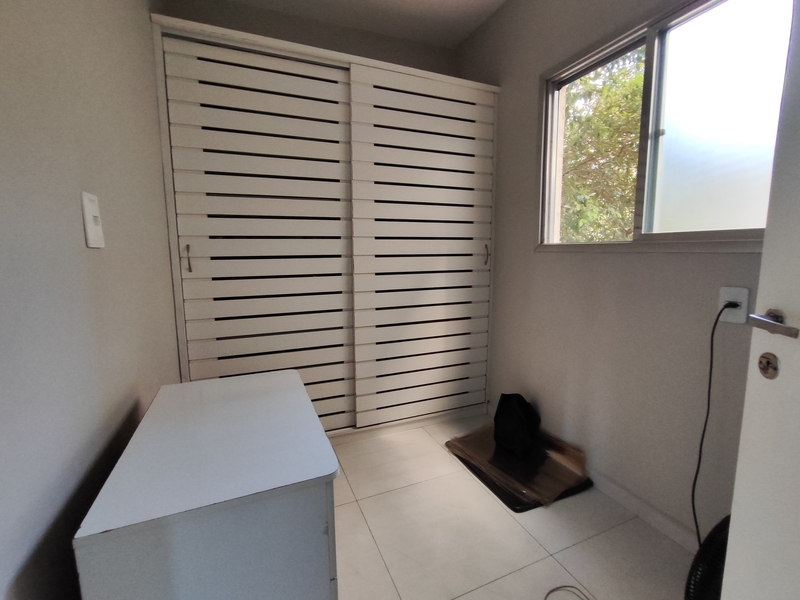 Apartamento 03 quartos reformado em condomínio Parque Real Realengo.