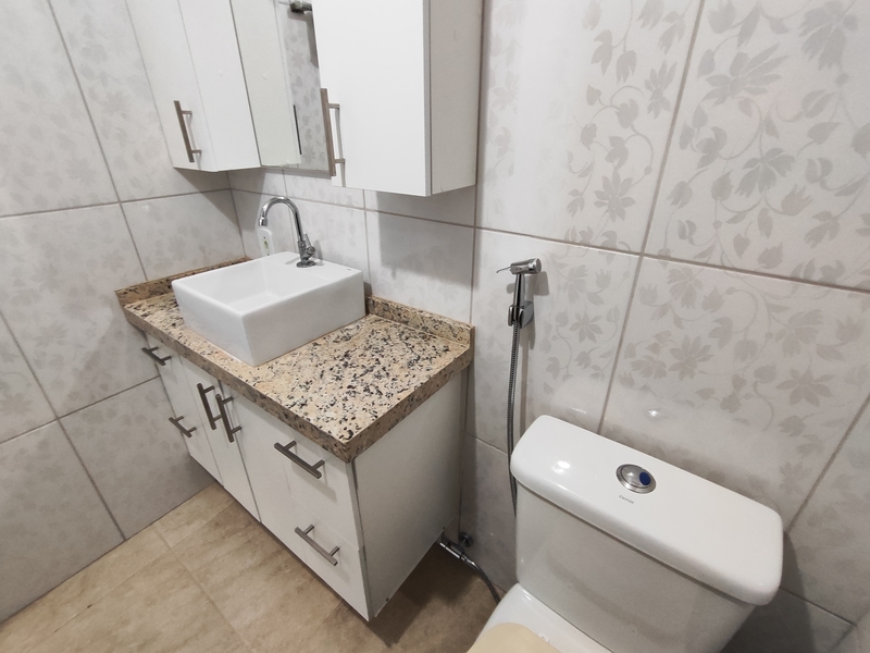 Apartamento 03 quartos reformado em condomínio Parque Real Realengo.