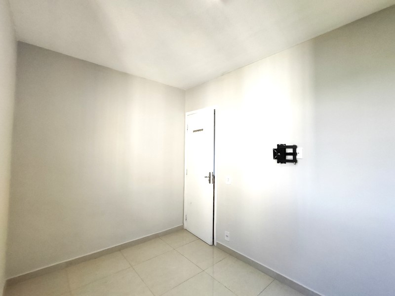 Apartamento de 02 quartos em condomínio fechado e vaga privativa. Apartamento de 02 quartos em condomínio fechado e vaga privativa.