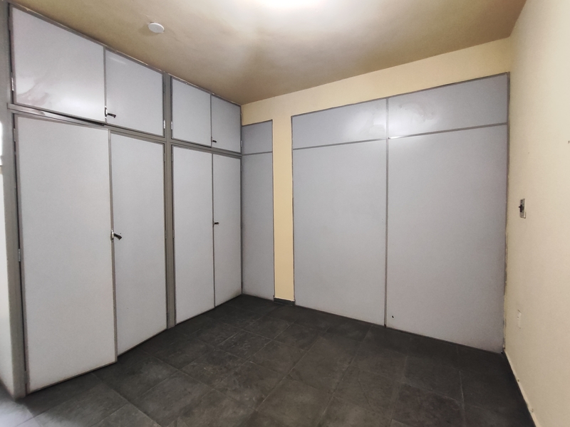 Prédio comercial com 200m² e loja frontal na Est. do Quafá próx. Av. Brasil. Estudando parcerias.