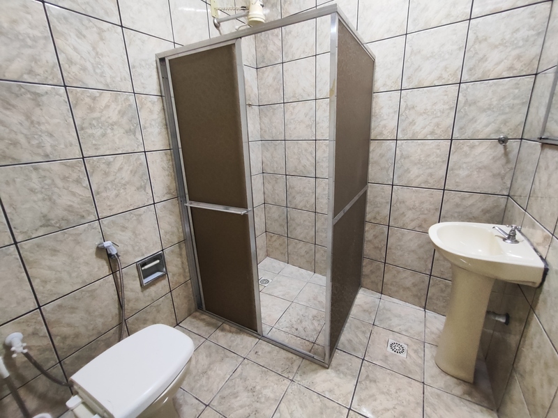 Prédio comercial com 200m² e loja frontal na Est. do Quafá próx. Av. Brasil. Estudando parcerias.