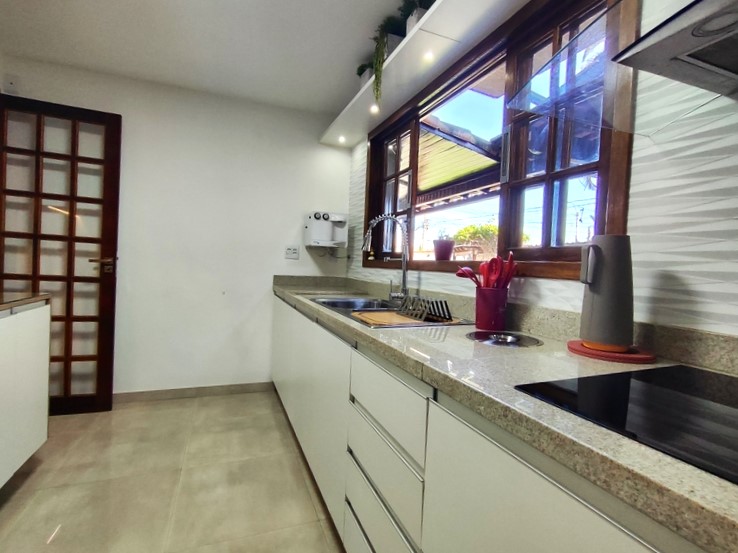 Casa duplex 03 suítes fino acabamento com piscina e ótima localidade – Cpo Grande – RJ. Casa duplex 03 suítes fino acabamento com piscina e ótima localidade – Cpo Grande – RJ.