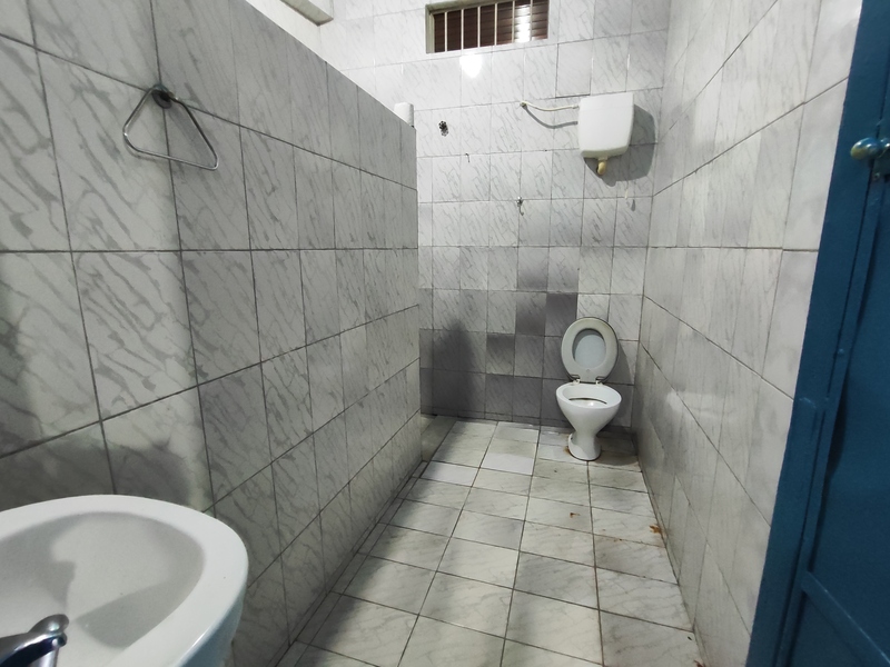 Prédio comercial com 200m² e loja frontal na Est. do Quafá próx. Av. Brasil. Estudando parcerias.