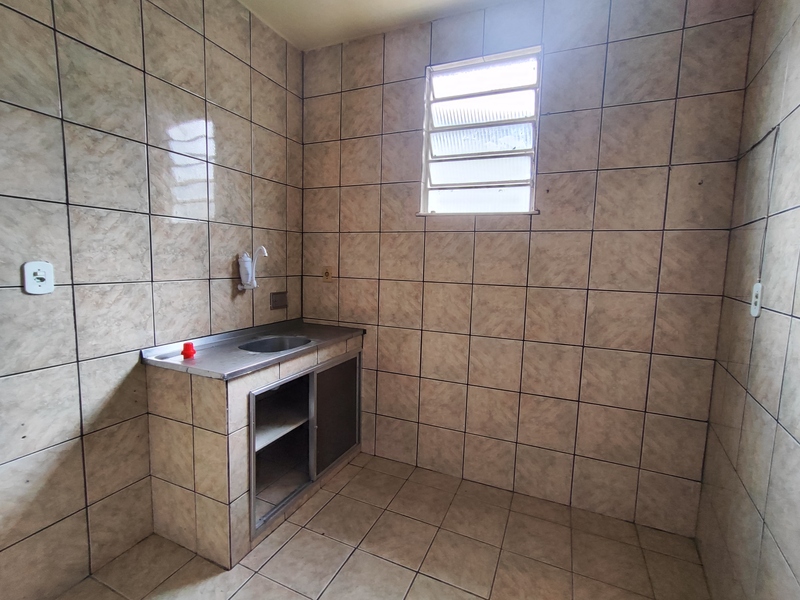 Prédio comercial com 200m² e loja frontal na Est. do Quafá próx. Av. Brasil. Estudando parcerias.