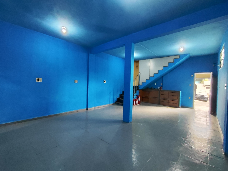 Prédio comercial com 200m² e loja frontal na Est. do Quafá próx. Av. Brasil. Estudando parcerias.