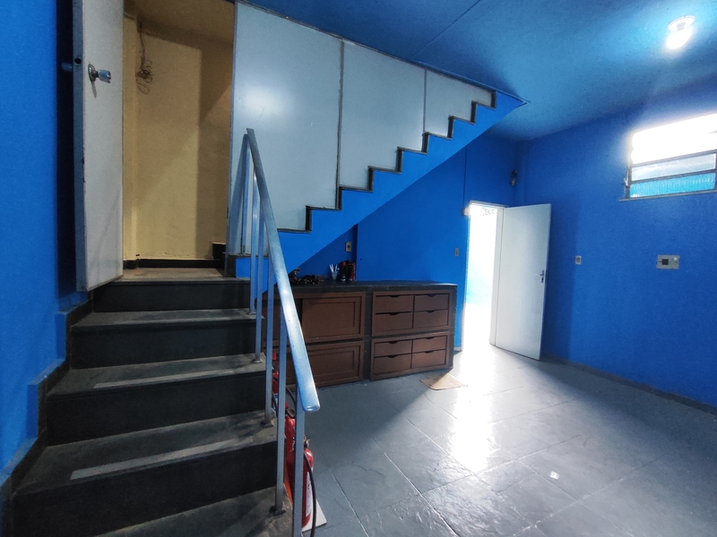 Prédio comercial com 200m² e loja frontal na Est. do Quafá próx. Av. Brasil. Estudando parcerias.