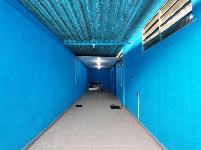 Prédio comercial com 200m² e loja frontal na Est. do Quafá próx. Av. Brasil. Estudando parcerias.