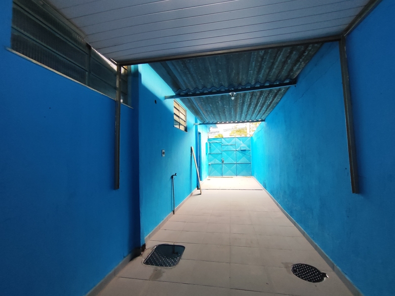 Prédio comercial com 200m² e loja frontal na Est. do Quafá próx. Av. Brasil. Estudando parcerias.