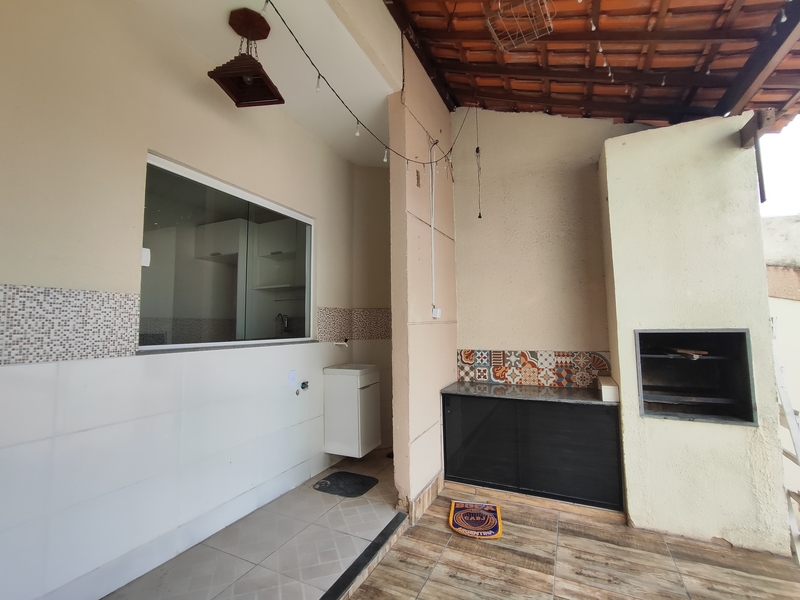 Casa duplex 02 suítes com quintal financiando no Bairro Silvestre Campo Grande – RJ