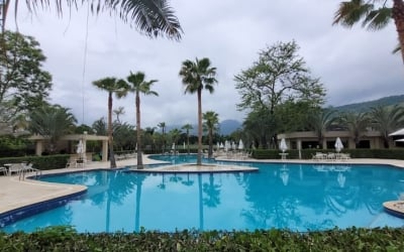 Apartamento no Life Risort com 03 quartos financiando.