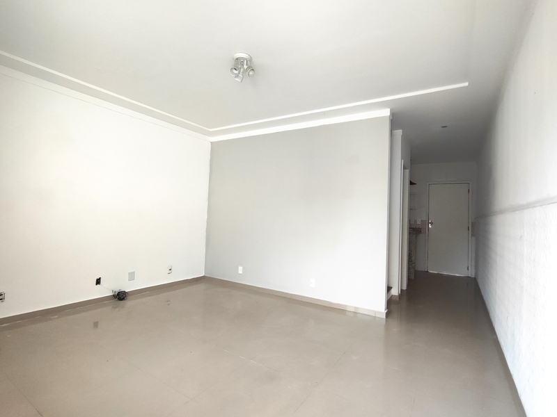 Casa duplex 02 suítes com quintal financiando no Bairro Silvestre Campo Grande – RJ