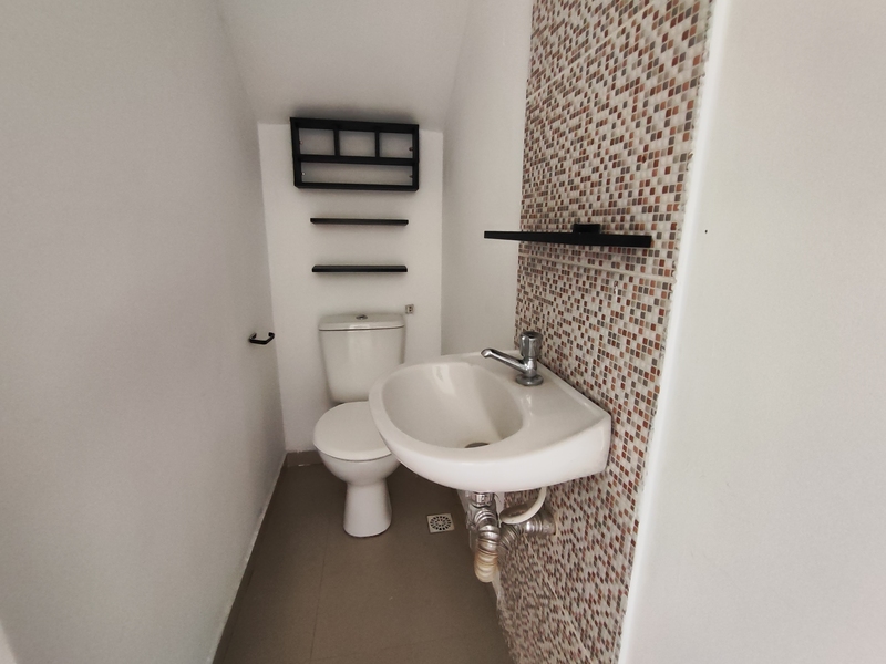 Casa duplex 02 suítes com quintal financiando no Bairro Silvestre Campo Grande – RJ