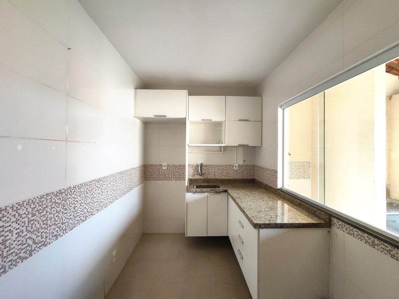 Casa duplex 02 suítes com quintal financiando no Bairro Silvestre Campo Grande – RJ