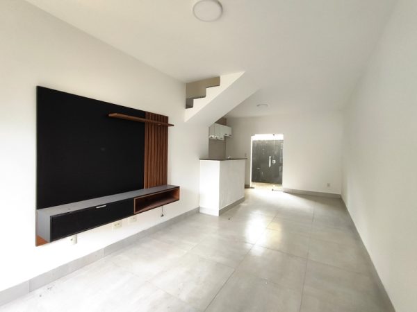 Casa duplex 02 suítes em condomínio Fechado – Campo Grande  -RJ.