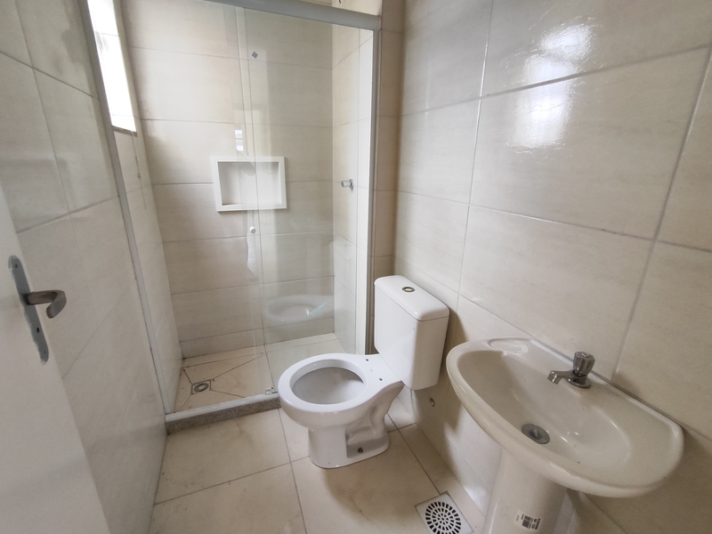 Casa duplex 02 suítes em condomínio Fechado – Campo Grande  -RJ.