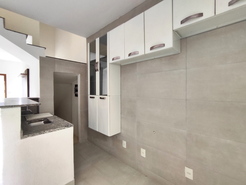 Casa duplex 02 suítes em condomínio Fechado – Campo Grande  -RJ.