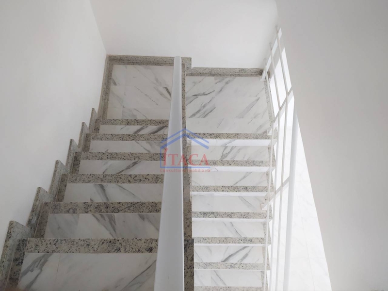 Casa duplex para Venda com 02 suítes Bairro Silvestre – Campo Grande – RJ
