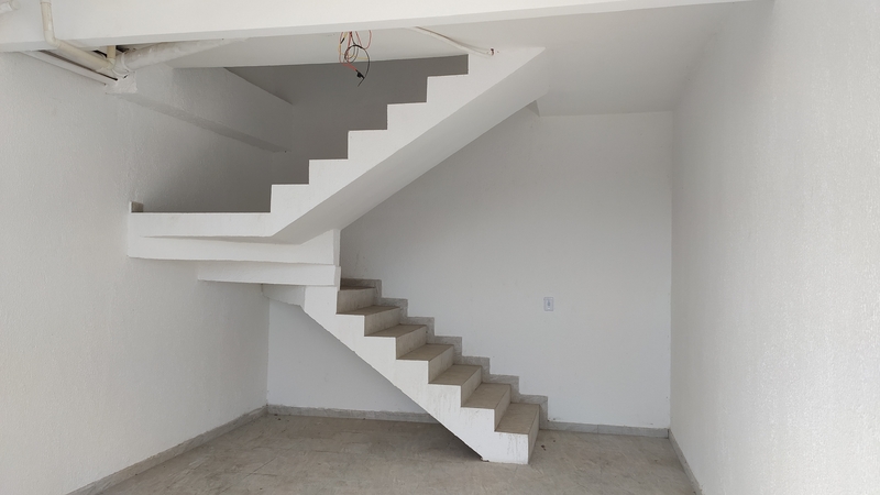 Casa duplex para Venda com 02 suítes Bairro Silvestre – Campo Grande – RJ