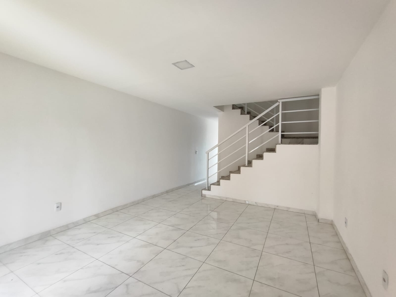 Casa duplex para Venda com 02 suítes Bairro Silvestre – Campo Grande – RJ