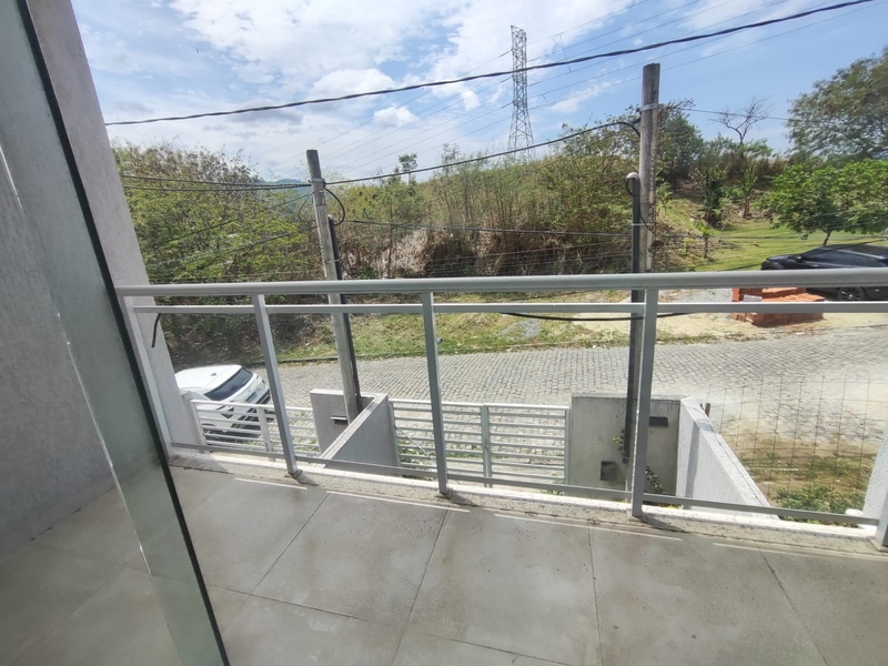 Casa duplex para Venda com 02 suítes Bairro Silvestre – Campo Grande – RJ