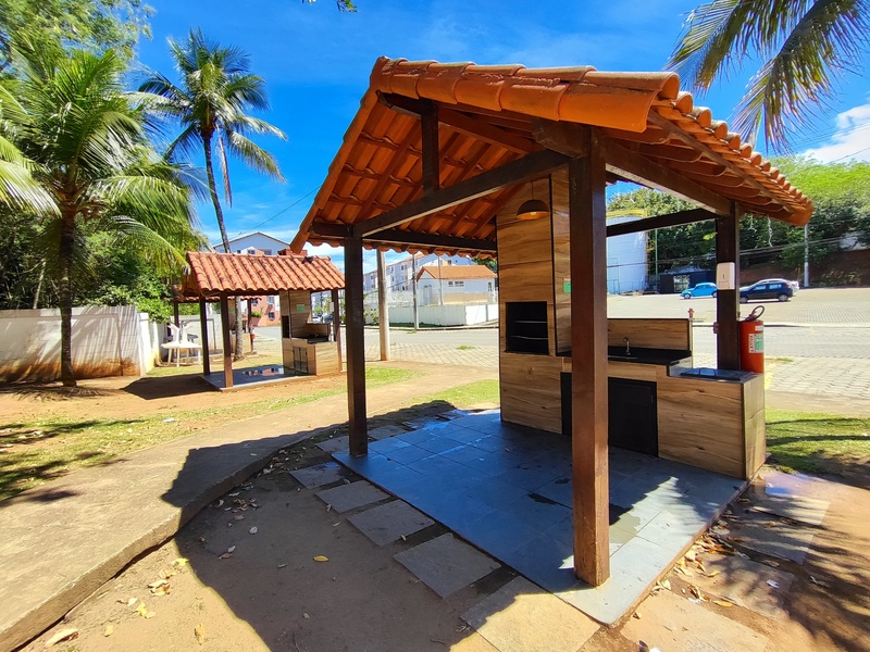 Apartamento de 3º andar  para venda Cpo Grande  -RJ em condomínio fechado e com vaga para veículo.