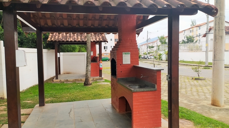 Apartamento de 3º andar  para venda Cpo Grande  -RJ em condomínio fechado e com vaga para veículo.