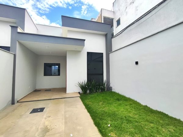 Casa linear bairro Letícia, primeira aquisição financiando pela CEF 80%.