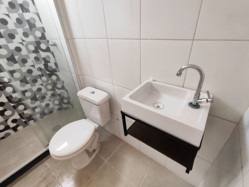 Apartamento de 3º andar  para venda Cpo Grande  -RJ em condomínio fechado e com vaga para veículo.