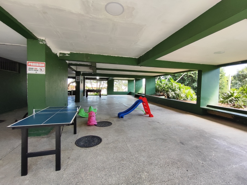 Apartamento 03 quartos em condomínio no centro de Campo Grande – RJ