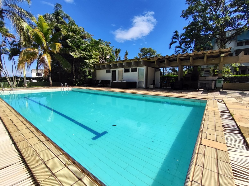 Apartamento 03 quartos em condomínio no centro de Campo Grande – RJ