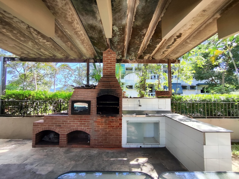 Apartamento 03 quartos em condomínio no centro de Campo Grande – RJ