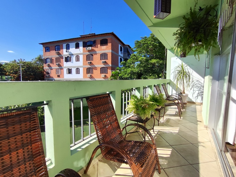Apartamento 03 quartos em condomínio no centro de Campo Grande – RJ