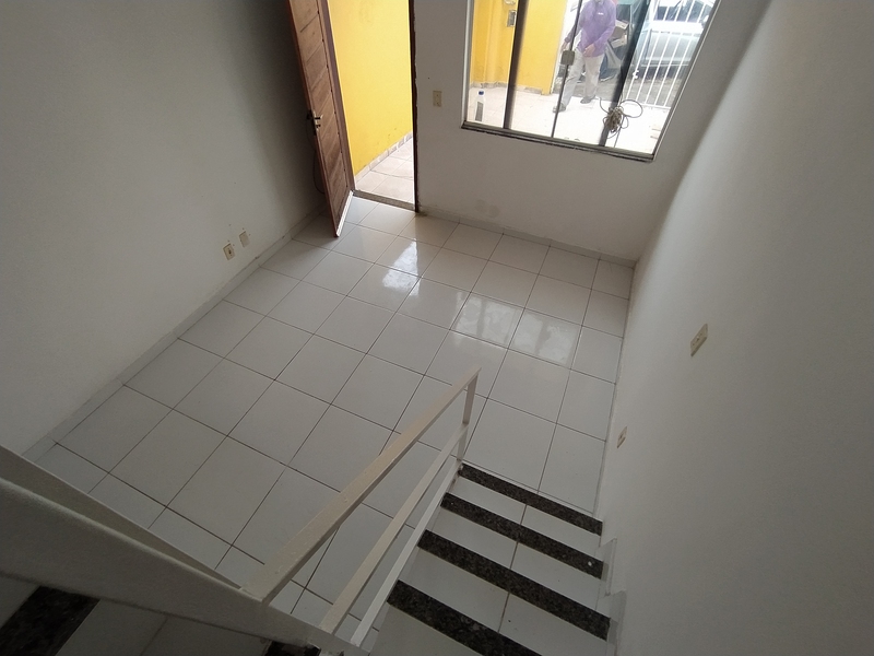 Oportunidade! Casa duplex 02 quartos e quintal. Cosmos – Rio de Janeiro – RJ