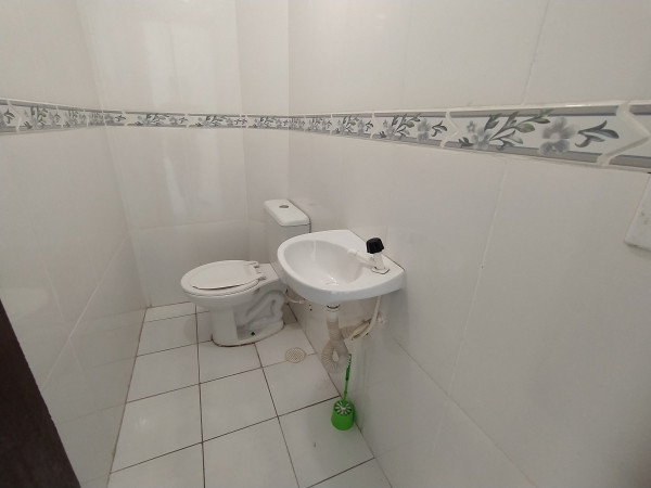 Oportunidade! Casa duplex 02 quartos e quintal. Cosmos – Rio de Janeiro – RJ