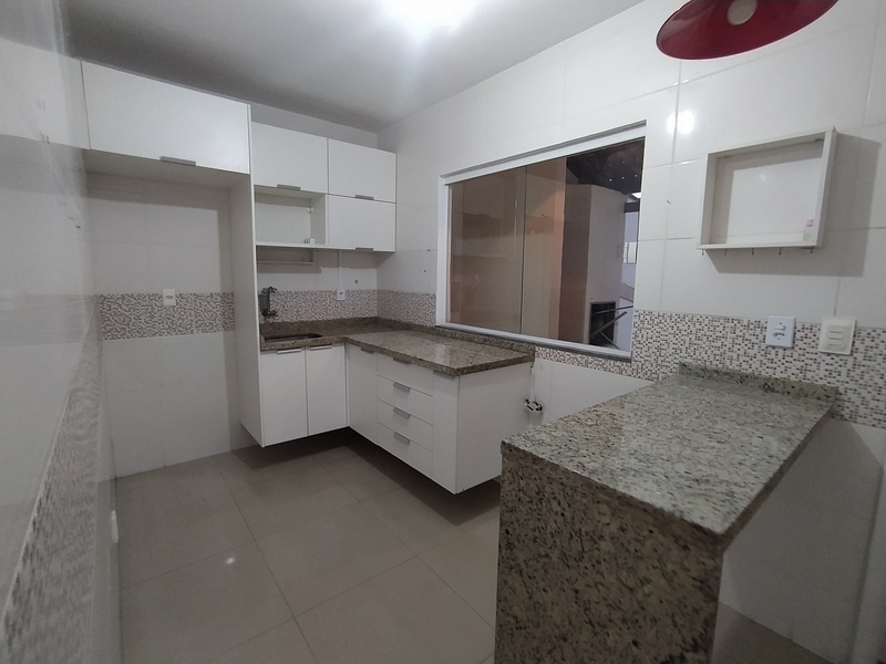 Casa duplex 02 suítes com quintal financiando no Bairro Silvestre Campo Grande – RJ