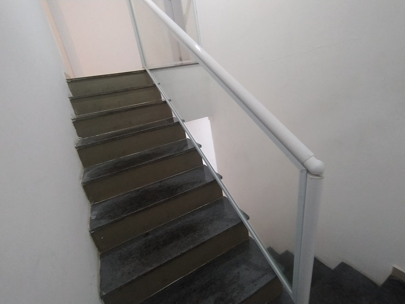 Casa duplex 02 suítes com quintal financiando no Bairro Silvestre Campo Grande – RJ