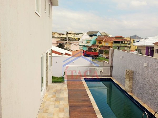 Casa Luxuosa com 4 suítes cond. Girassol Est. Mendanha – Campo Grande – RJ