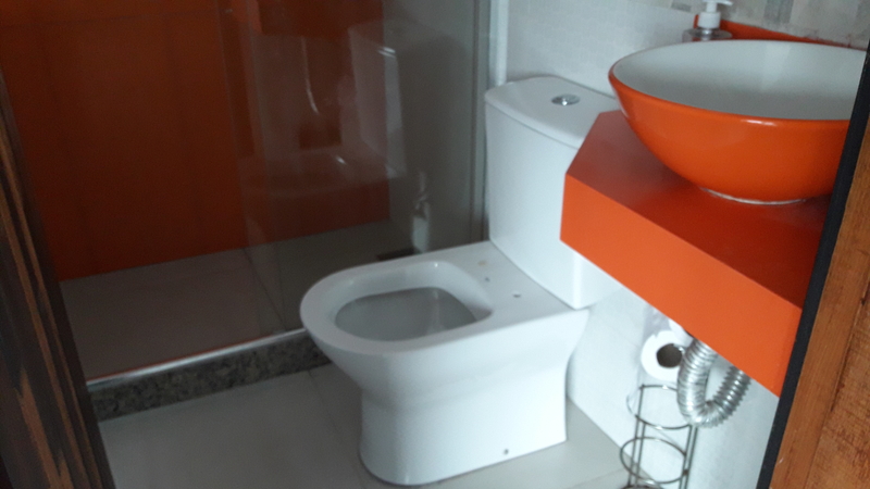 Casa Luxuosa com 4 suítes cond. Girassol Est. Mendanha – Campo Grande – RJ