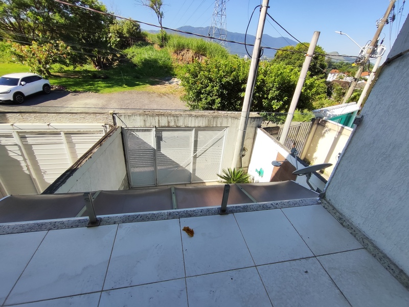 Ampla Casa Duplex com Área Gourmet Completa e Duas Suítes – Pronta para Financiar!