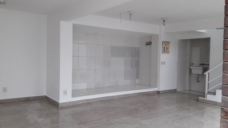 Casa Luxuosa com 4 suítes cond. Girassol Est. Mendanha – Campo Grande – RJ
