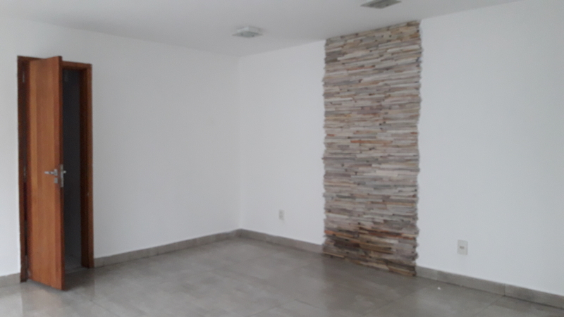 Casa Luxuosa com 4 suítes cond. Girassol Est. Mendanha – Campo Grande – RJ