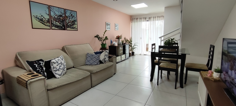 Casa duplex ampla de 3 quartos com suítes e vaga para veículo financiando.